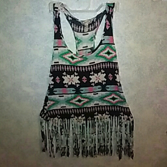 ❄Kirra Aztec Fringe Crop Top - Picture 1 of 7